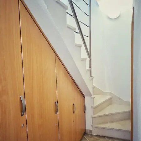 Ruzicin Dvor Apartament Povlja (Brac)