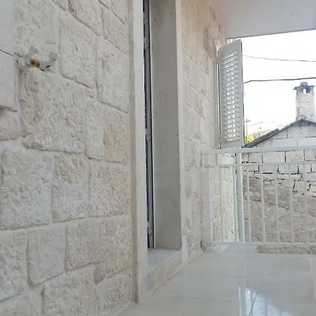 Ruzicin Dvor بوفليا