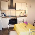 Ruzicin Dvor * Povlja (Brac)