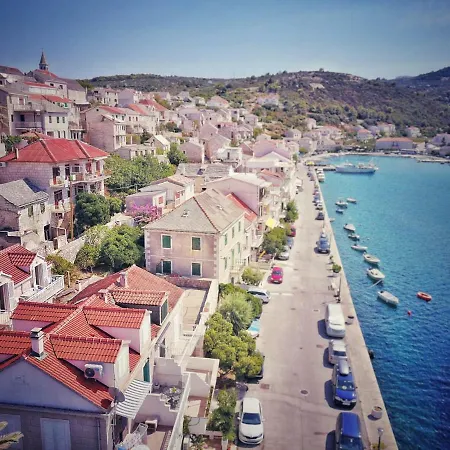 Ruzicin Dvor Apartment Povlja (Brac)