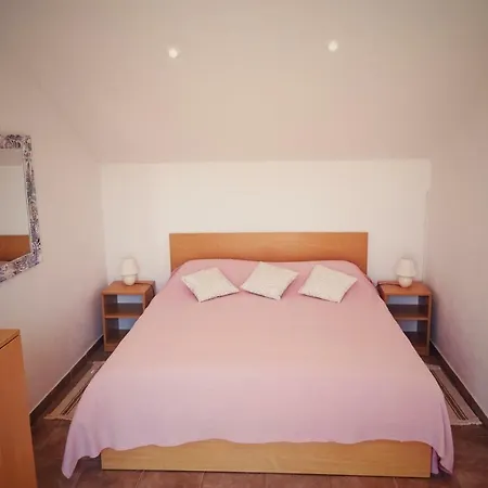 Ruzicin Dvor Apartment