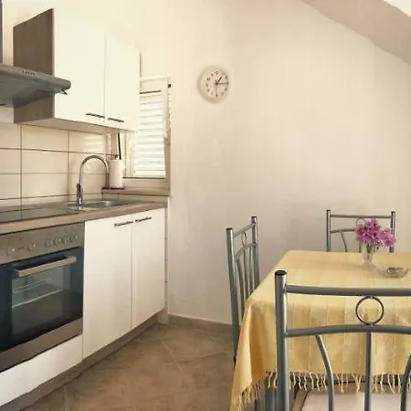 Ruzicin Dvor Apartment Povlja (Brac)