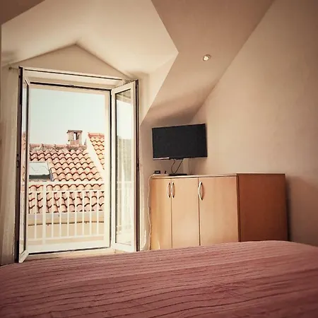 Ruzicin Dvor Apartment