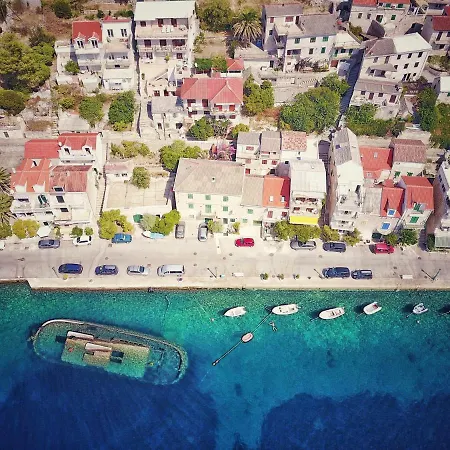 Ruzicin Dvor Apartment Povlja (Brac)