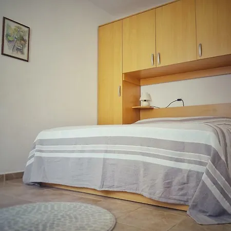 Ruzicin Dvor Apartment *