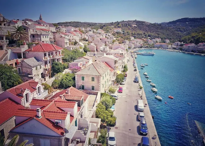 Ruzicin Dvor Apartament Povlja (Brac)