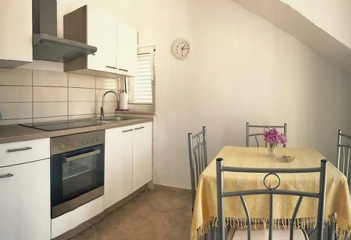 Ruzicin Dvor Apartament Povlja (Brac)