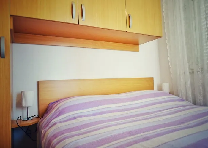 Ruzicin Dvor Apartament Povlja (Brac)