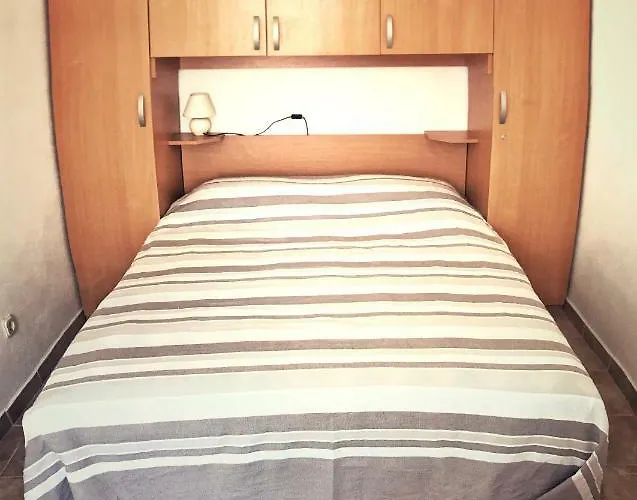 Ruzicin Dvor Povlja (Brac)